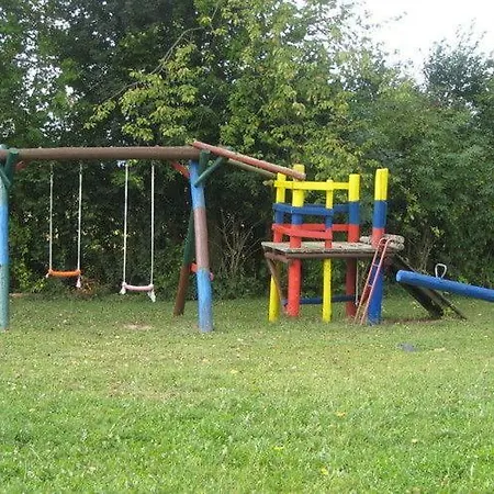Petryhof Homestay